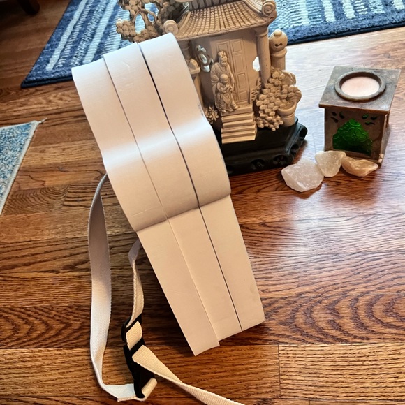 Shark Kids Back Float w/ Adjustable Snap Belt for Safe Swimming Well Made - Picture 4 of 12